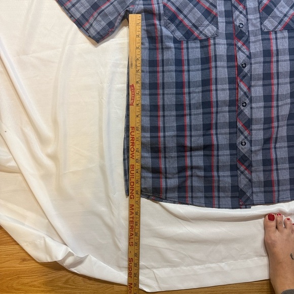 The North Face Men's Short-Sleeve Plaid Button-Down Shirt - Blue, Gray, Red - Picture 7 of 8